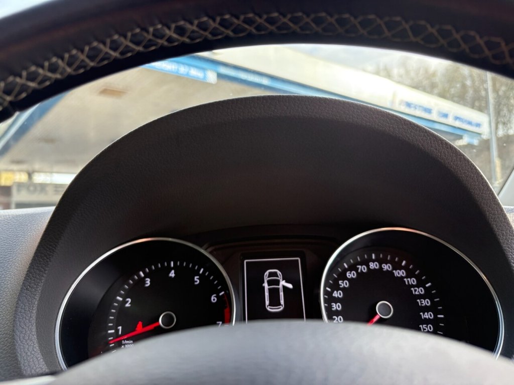 Used Volkswagen Polo 2015 for sale - 78096361: Photo 33