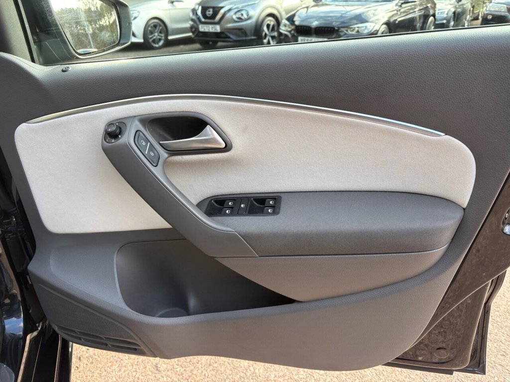 Used Volkswagen Polo 2015 for sale - 78096361: Photo 9