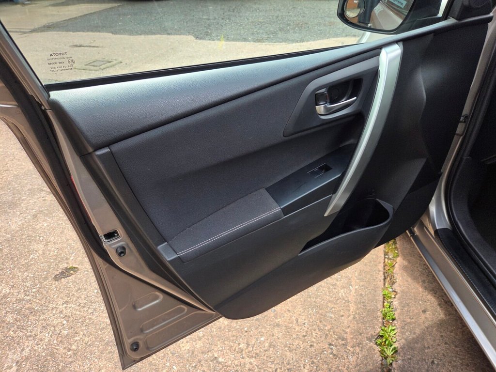 Used Toyota Auris 2014 for sale - 78212980: Photo 17