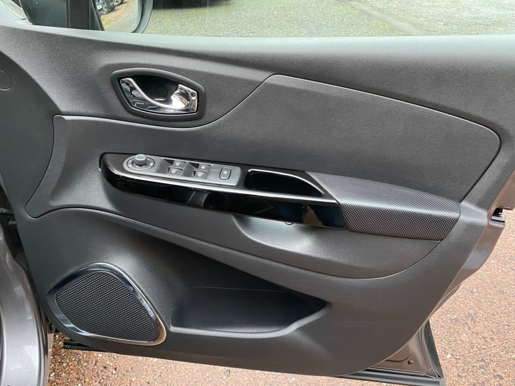 Used Renault Captur 2017 for sale - 76509632: Photo 17