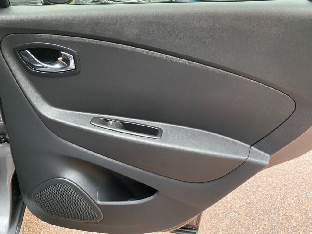 Used Renault Captur 2017 for sale - 76509632: Photo 18