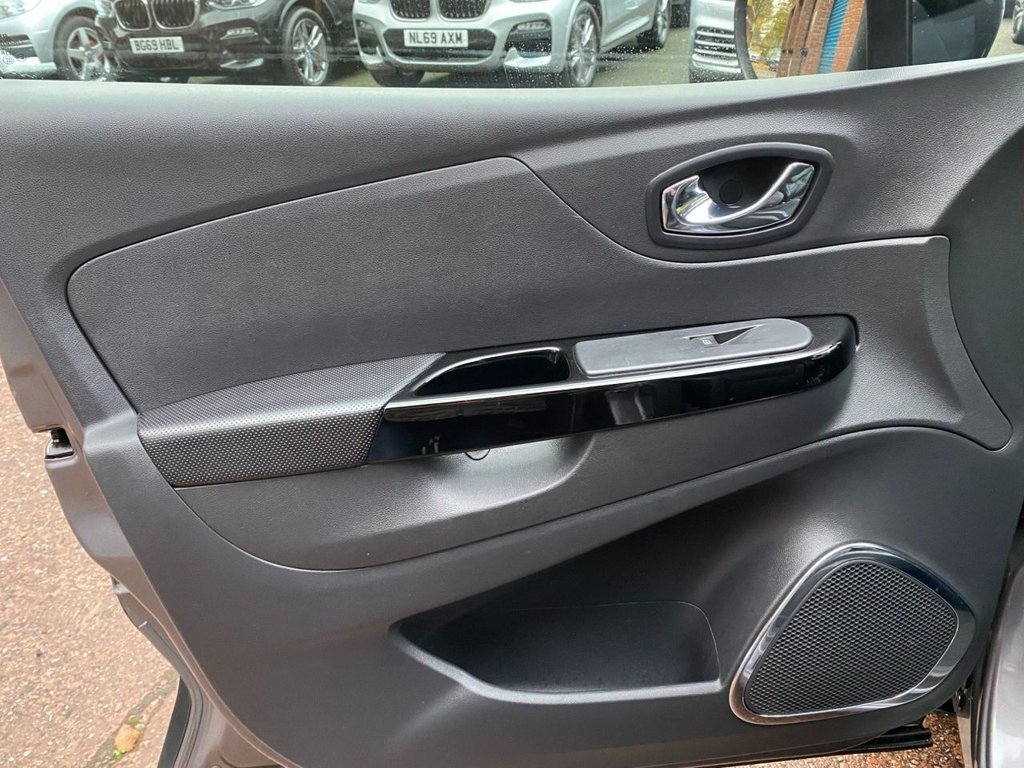 Used Renault Captur 2017 for sale - 76509632: Photo 19