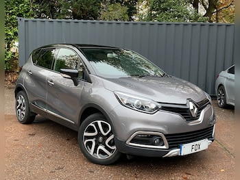 Used Renault Captur 2017 for sale - 76509632: Photo