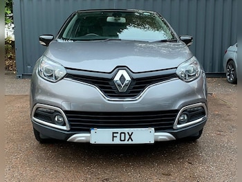 Used Renault Captur 2017 for sale - 76509632: Photo