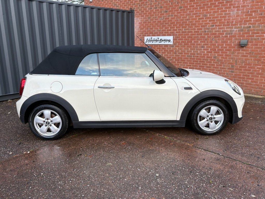 Used MINI Convertible 2018 for sale - 76670550: Photo 17