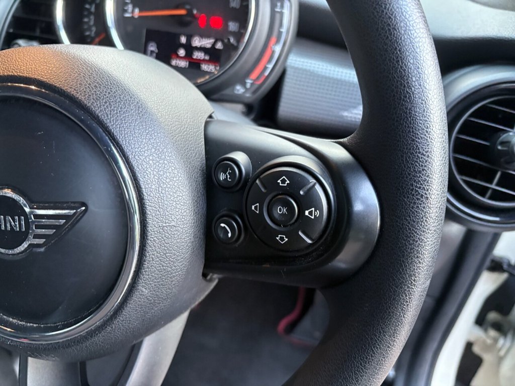 Used MINI Convertible 2018 for sale - 76670550: Photo 21