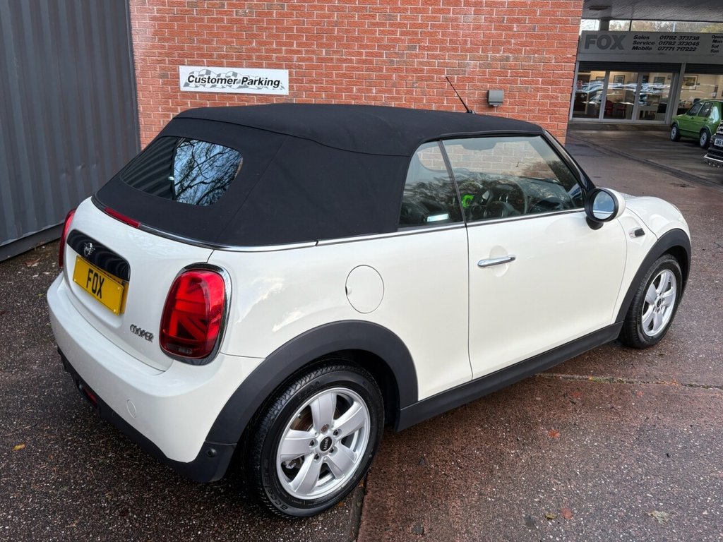 Used MINI Convertible 2018 for sale - 76670550: Photo 25