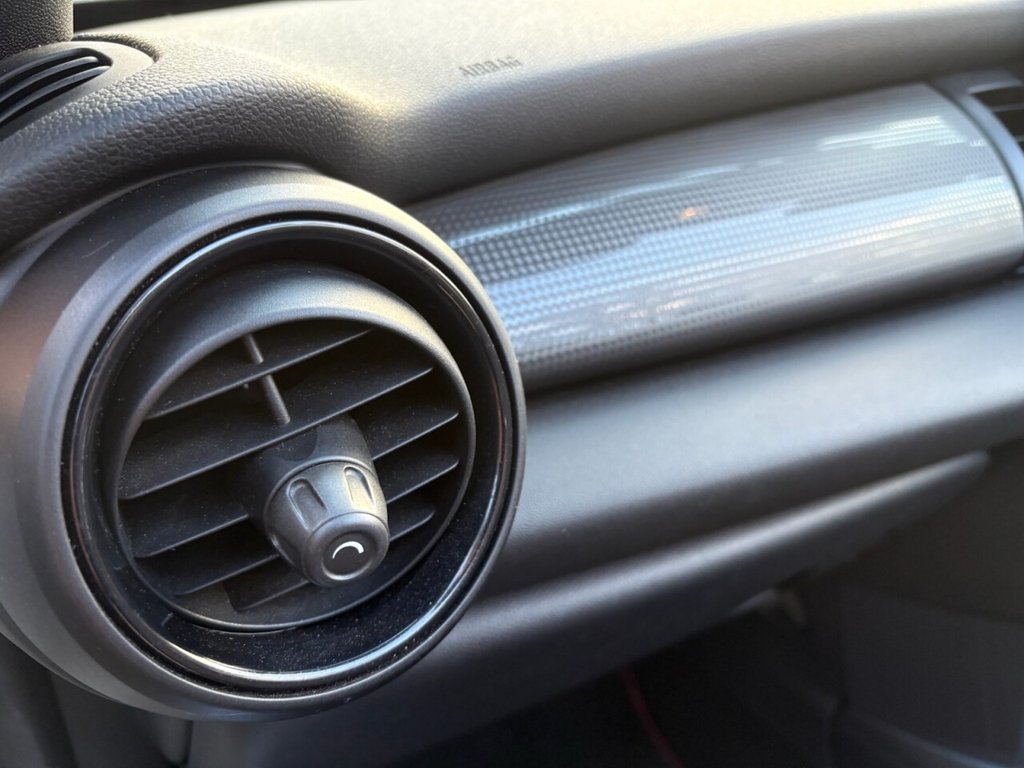 Used MINI Convertible 2018 for sale - 76670550: Photo 38