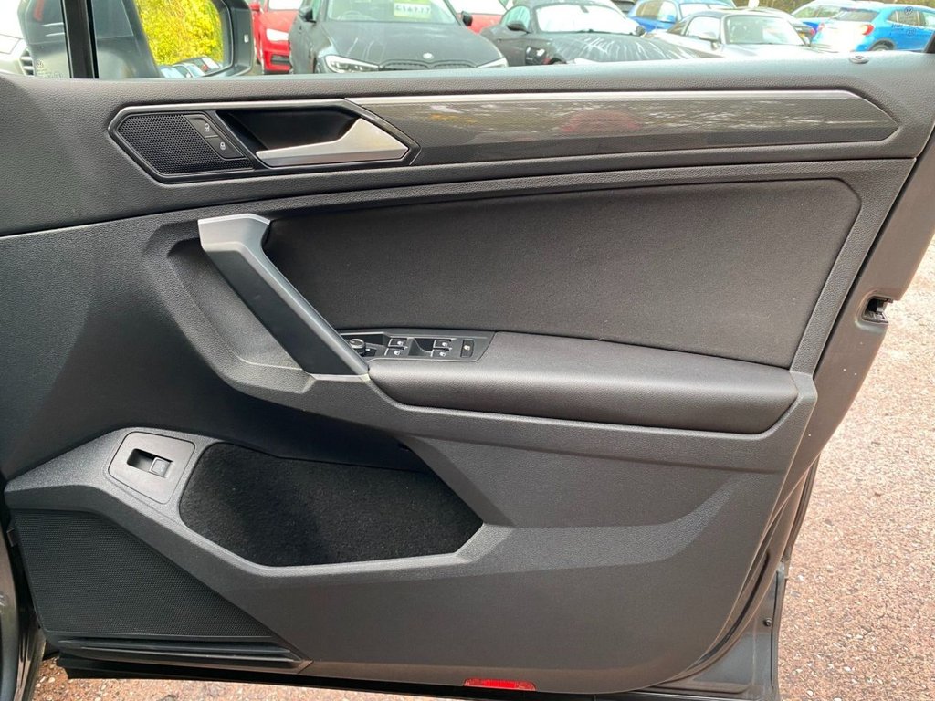 Used Volkswagen Tiguan 2018 for sale - 76654664: Photo 23