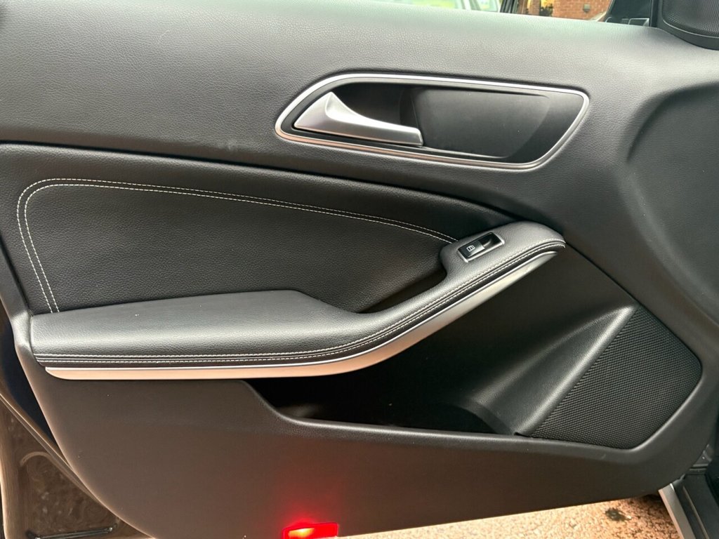 Used Mercedes-Benz GLA 2015 for sale - 75802029: Photo 45