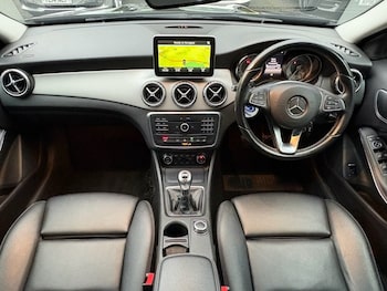 Used Mercedes-Benz GLA 2015 for sale - 75802029: Photo