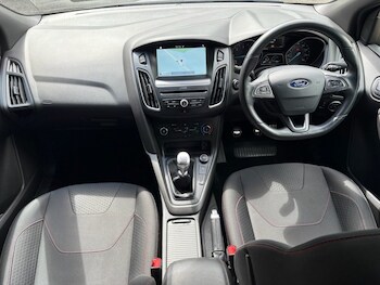 Used Ford Focus 2017 for sale - 78582660: Photo