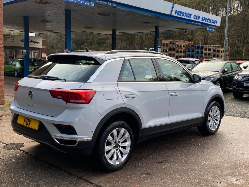 Used Volkswagen T-Roc 2018 for sale - 76710849: Photo 10