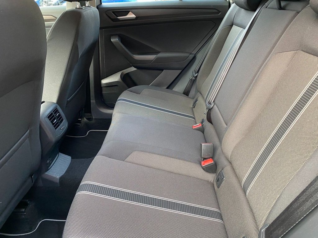 Used Volkswagen T-Roc 2018 for sale - 76710849: Photo 15