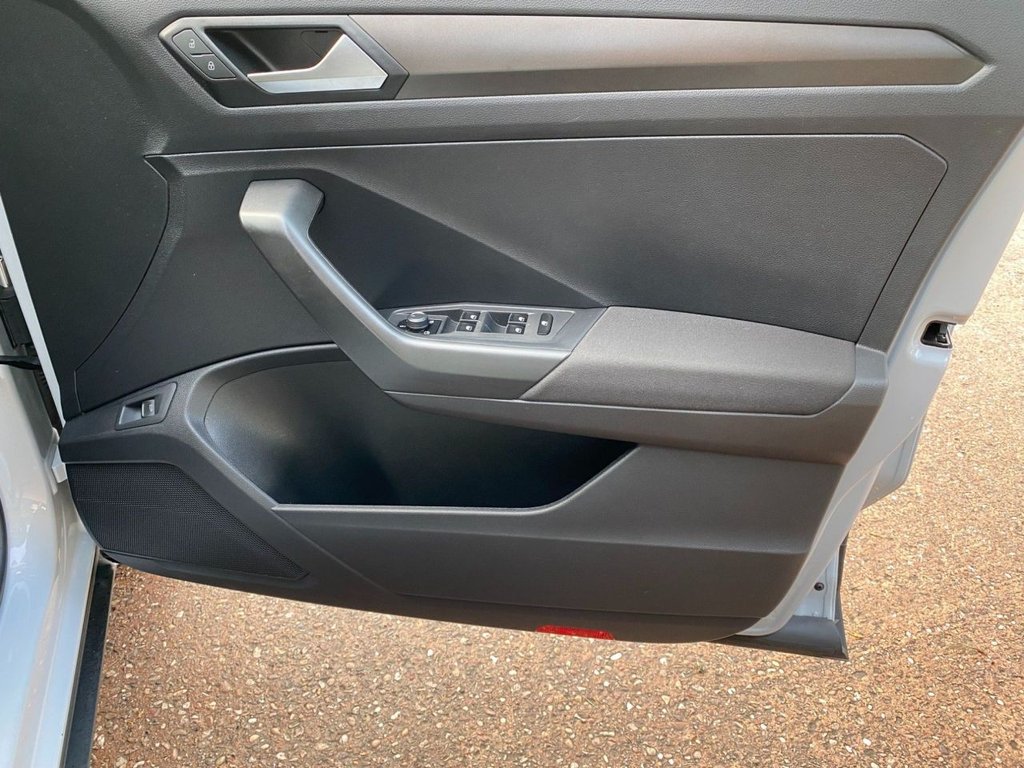 Used Volkswagen T-Roc 2018 for sale - 76710849: Photo 19