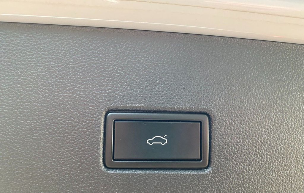 Used Volkswagen T-Roc 2018 for sale - 76710849: Photo 26