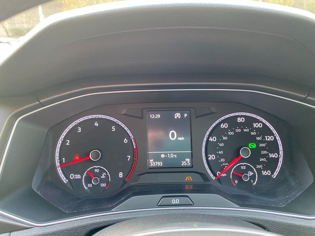 Used Volkswagen T-Roc 2018 for sale - 76710849: Photo 27