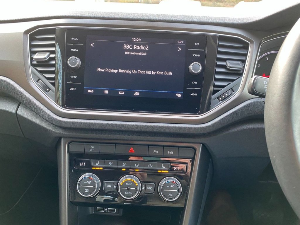 Used Volkswagen T-Roc 2018 for sale - 76710849: Photo 29