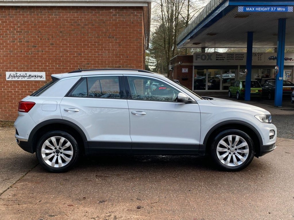 Used Volkswagen T-Roc 2018 for sale - 76710849: Photo 6