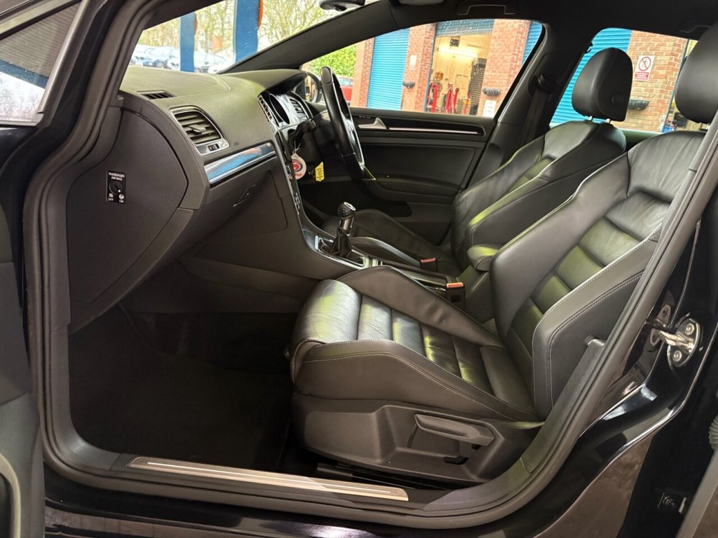 Used Volkswagen Golf 2014 for sale - 77780685: Photo 24