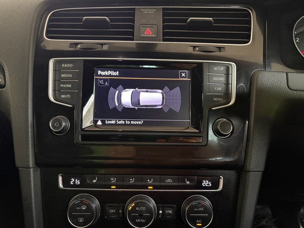 Used Volkswagen Golf 2014 for sale - 77780685: Photo 32