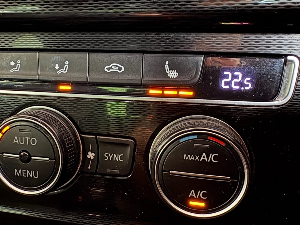 Used Volkswagen Golf 2014 for sale - 77780685: Photo 33