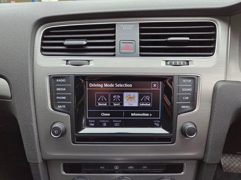 Used Volkswagen Golf 2014 for sale - 77608988: Photo 33