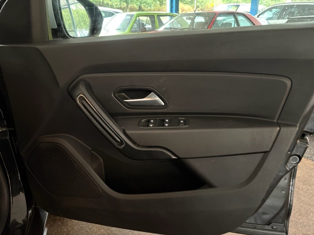 Used Dacia Duster 2018 for sale - 75998001: Photo 35