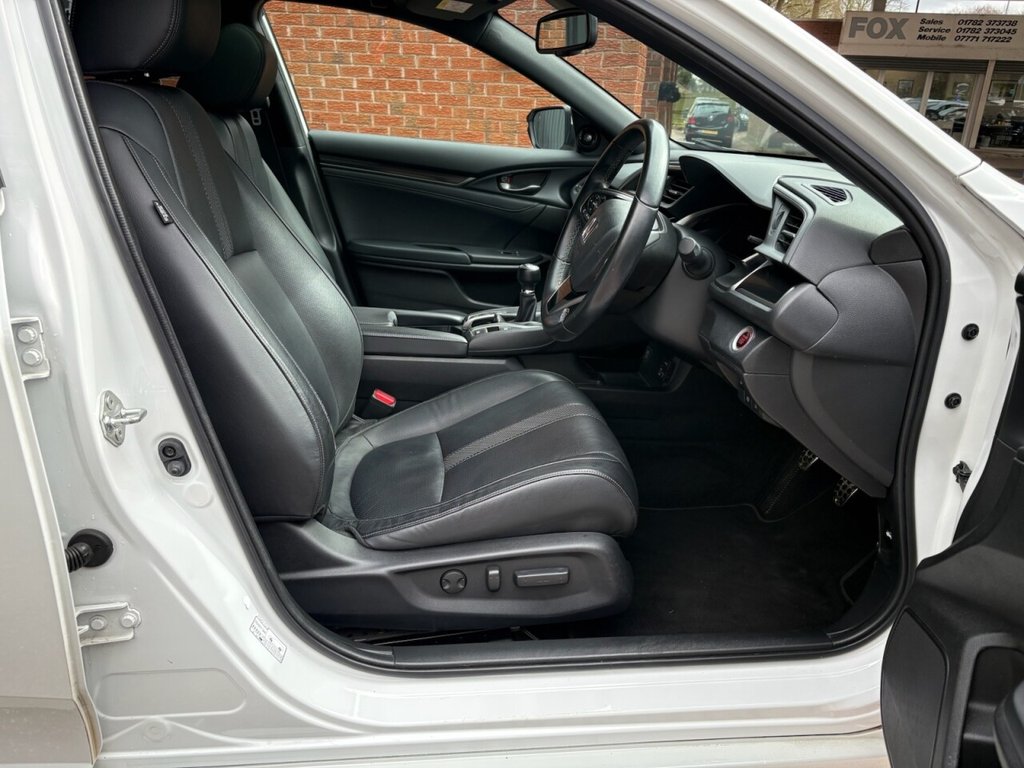 Used Honda Civic 2020 for sale - 78002432: Photo 47