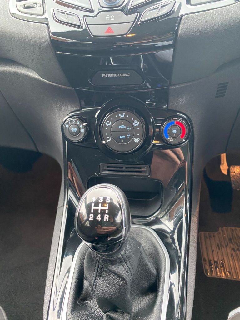 Used Ford Fiesta 2014 for sale - 76686050: Photo 24