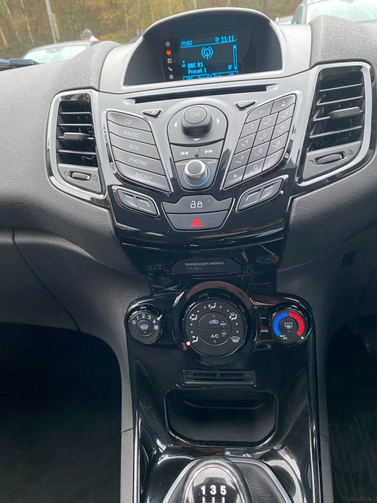 Used Ford Fiesta 2014 for sale - 76686050: Photo 25