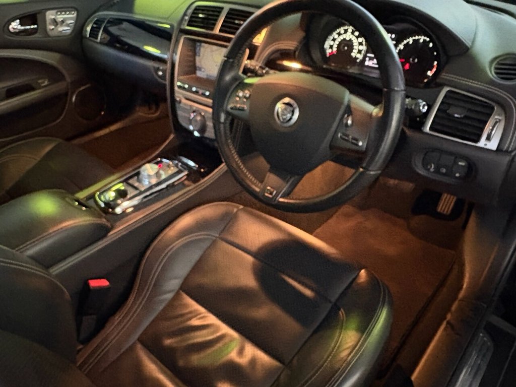 Used Jaguar XKR 2010 for sale - 77463641: Photo 19