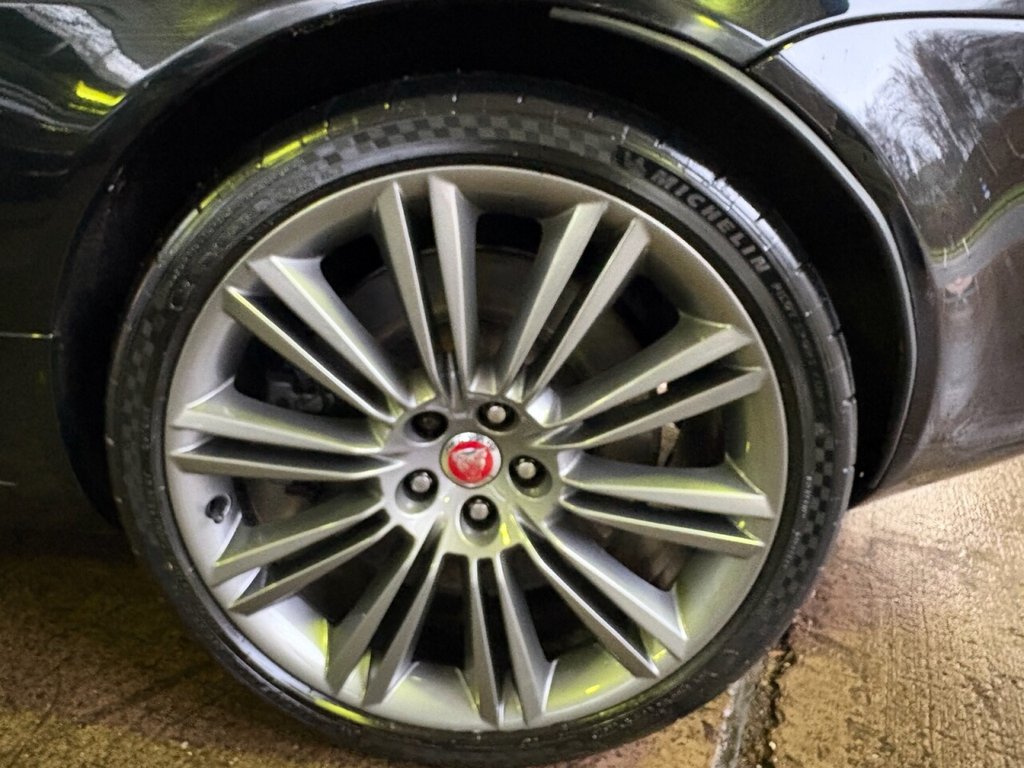 Used Jaguar XKR 2010 for sale - 77463641: Photo 22