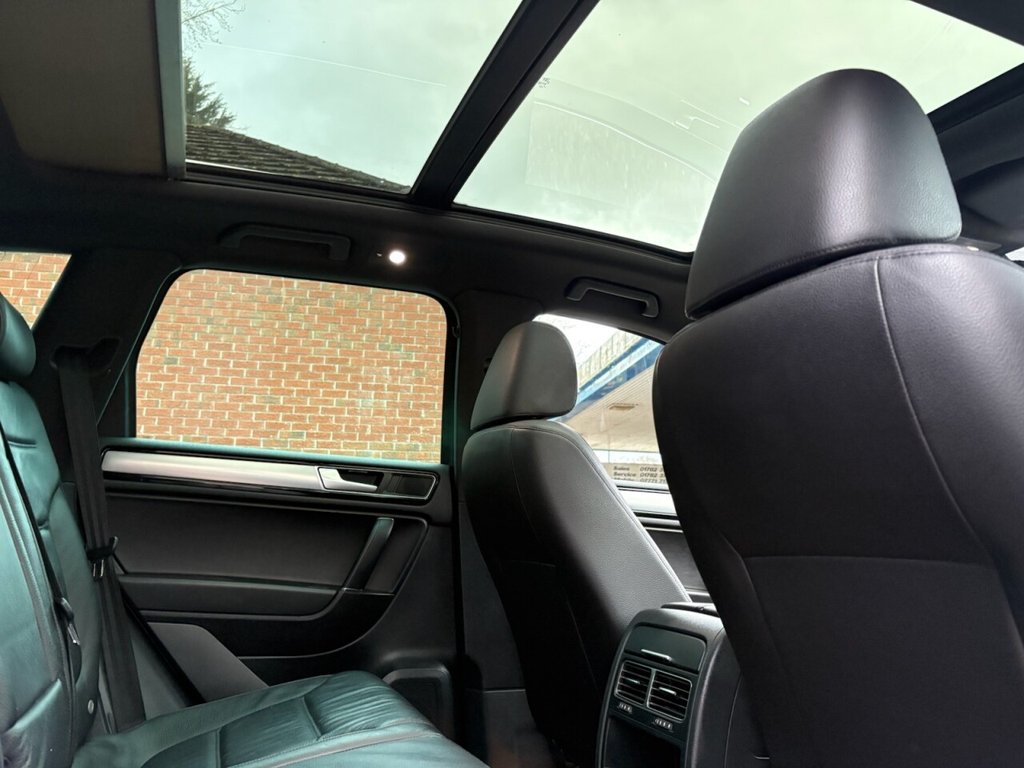 Used Volkswagen Touareg 2015 for sale - 77666946: Photo 33