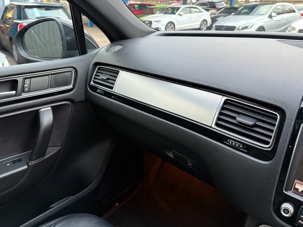 Used Volkswagen Touareg 2015 for sale - 77666946: Photo 40