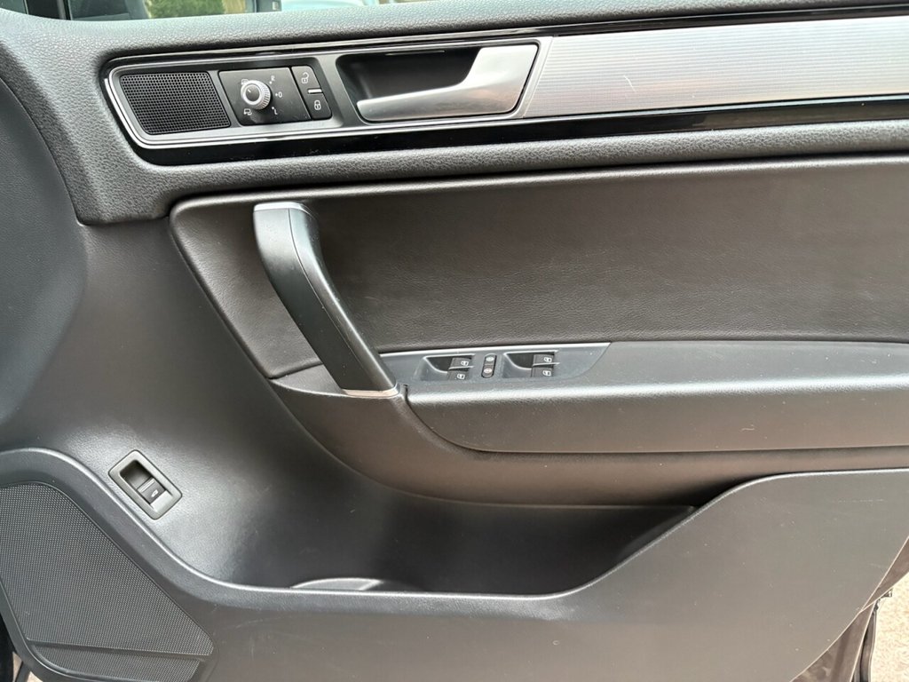 Used Volkswagen Touareg 2015 for sale - 77666946: Photo 49