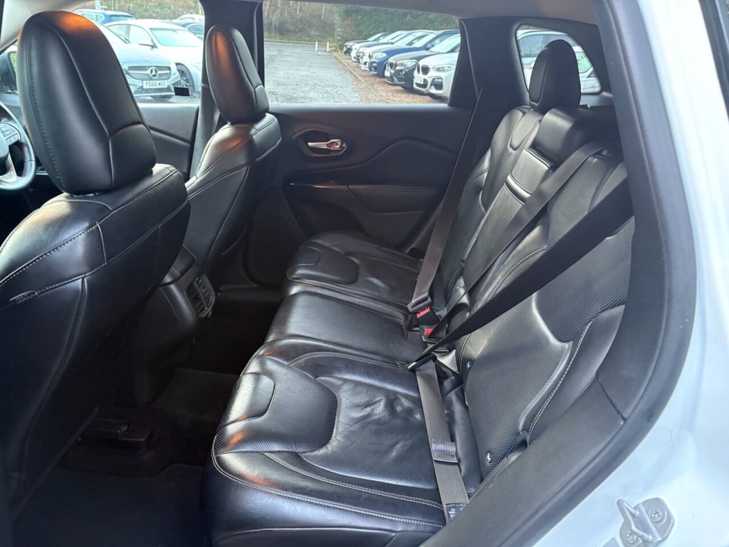 Used Jeep Cherokee 2015 for sale - 76923341: Photo 5