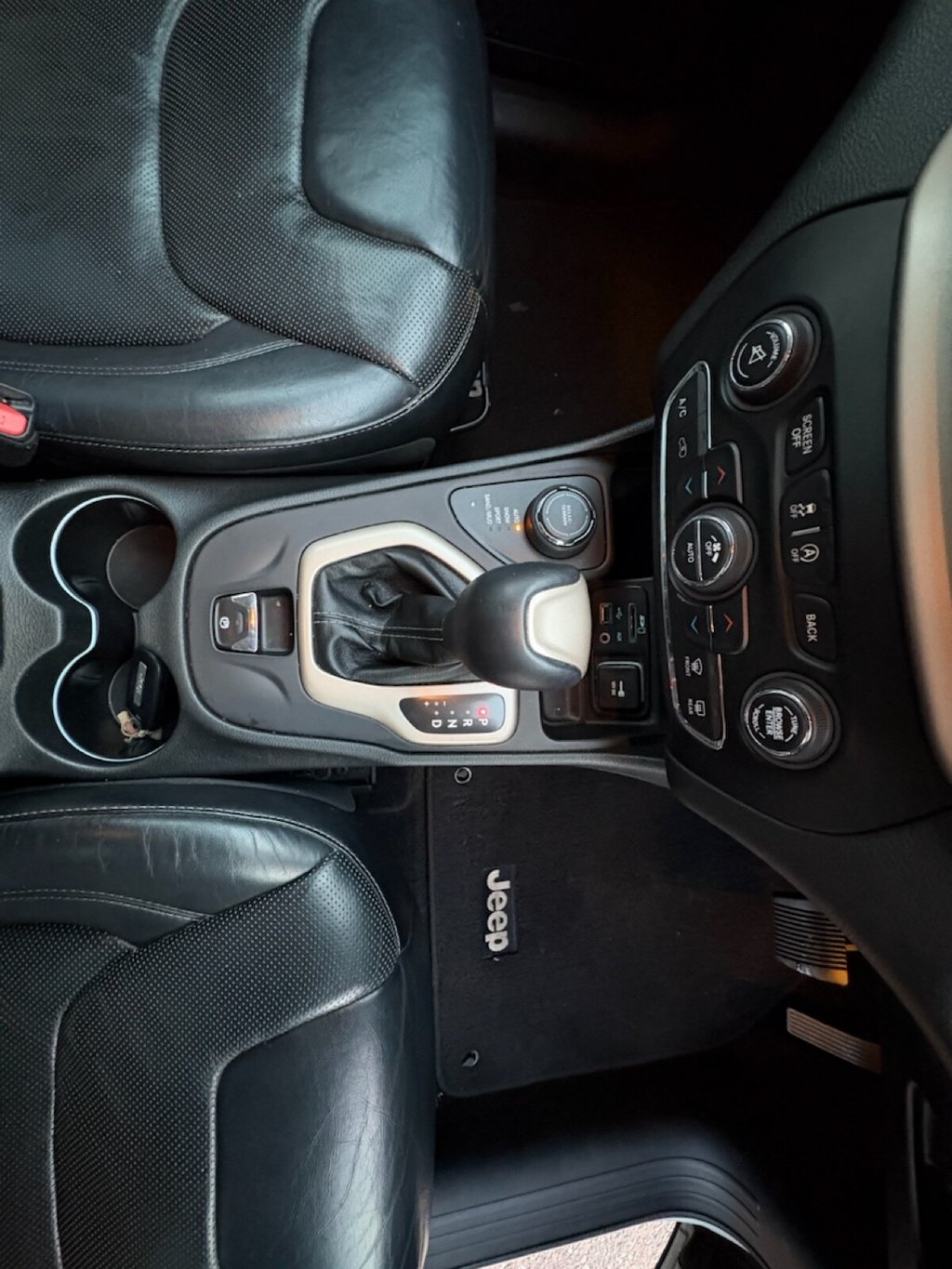 Used Jeep Cherokee 2015 for sale - 76923341: Photo 50