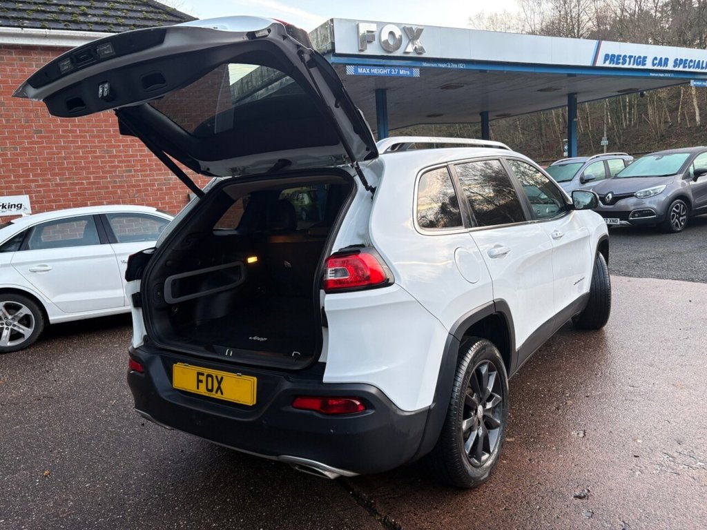 Used Jeep Cherokee 2015 for sale - 76923341: Photo 6