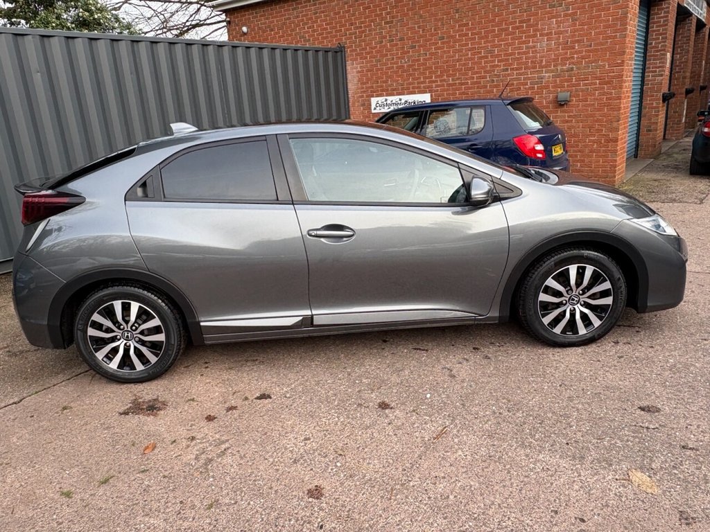 Used Honda Civic 2017 for sale - 77583863: Photo 17