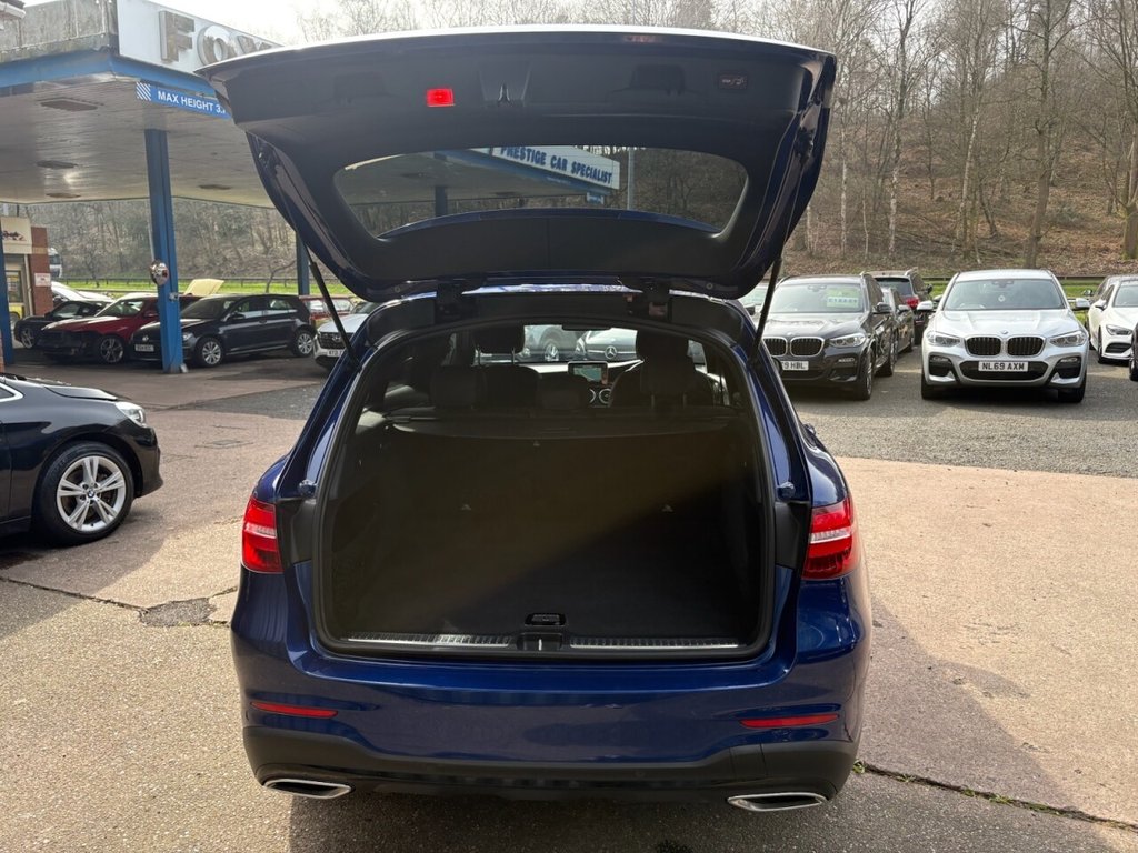 Used Mercedes-Benz GLC 2019 for sale - 77966689: Photo 9