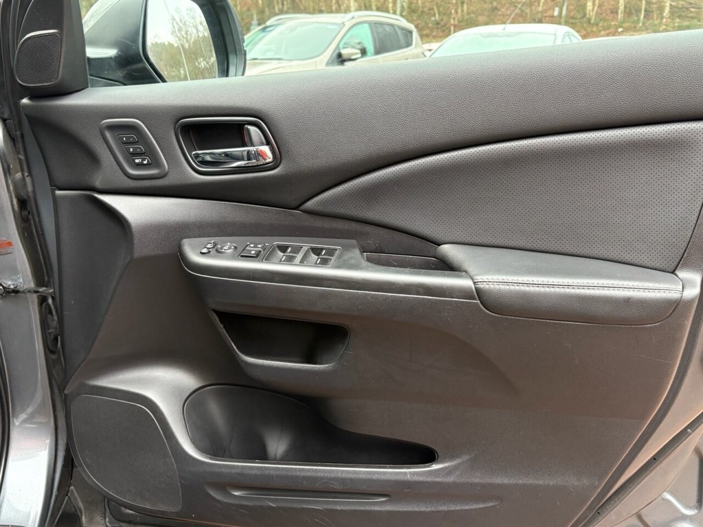 Used Honda CR-V 2016 for sale - 77200526: Photo 42
