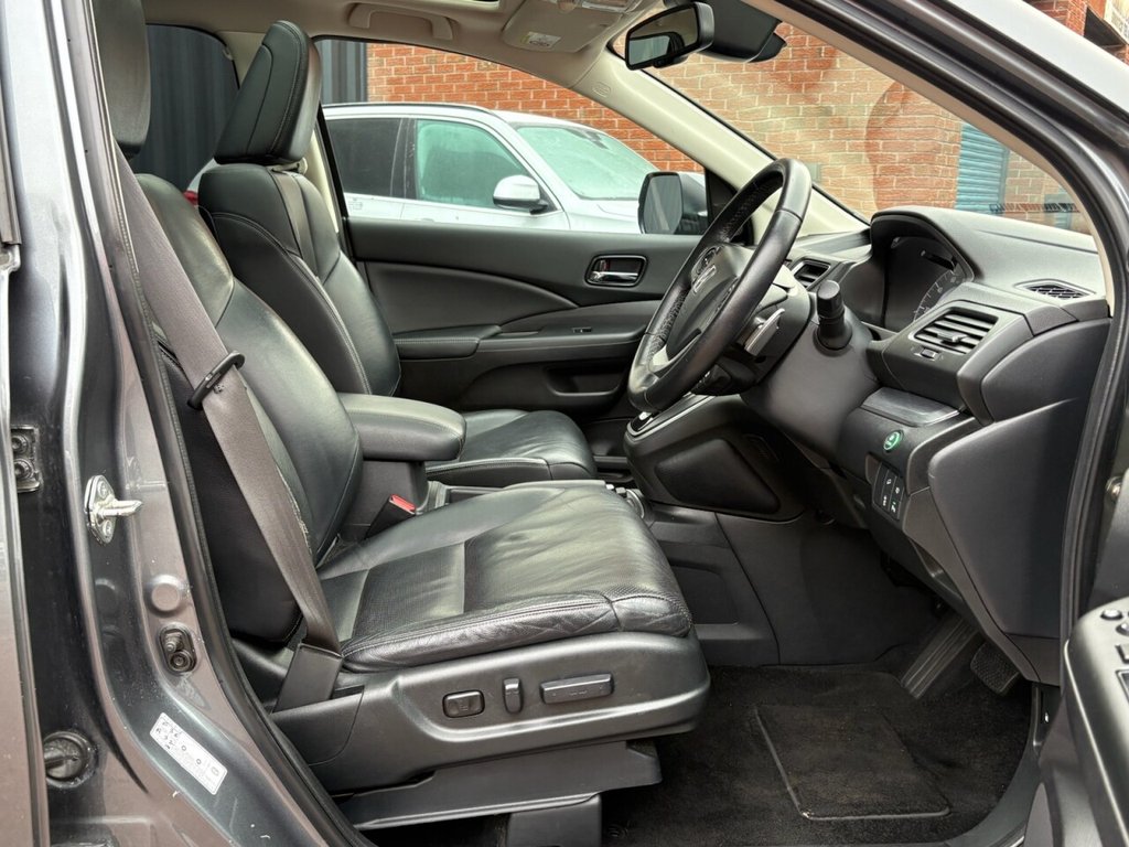 Used Honda CR-V 2016 for sale - 77200526: Photo 43